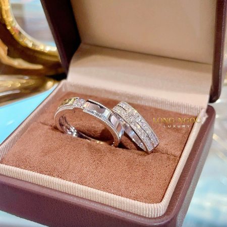 Cặp nhẫn cưới vàng trắng đính kim cương Song Hành