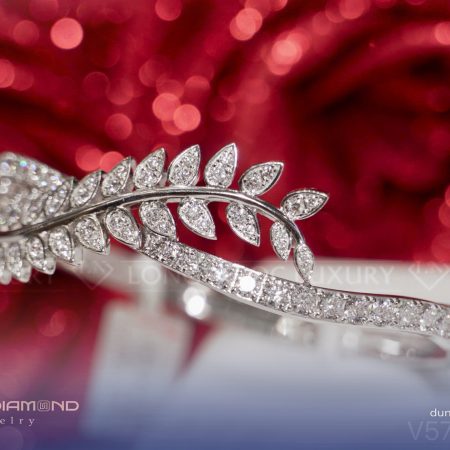 Lắc tay vàng trắng họa tiết lá cây đính kim cương V517.1