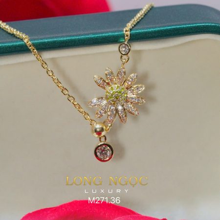 Mặt dây họa tiết bông hoa vàng đính kim cương M271.36