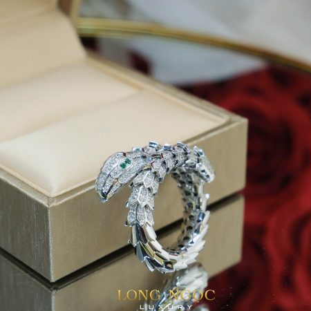 Nhẫn dáng cách điệu Serpent Luxe Ring đính KC N1186.3