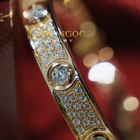 Vòng tay họa tiết cổ điển đính KC V30.282