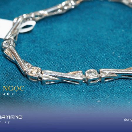 Vòng tay nữ đính KC V136